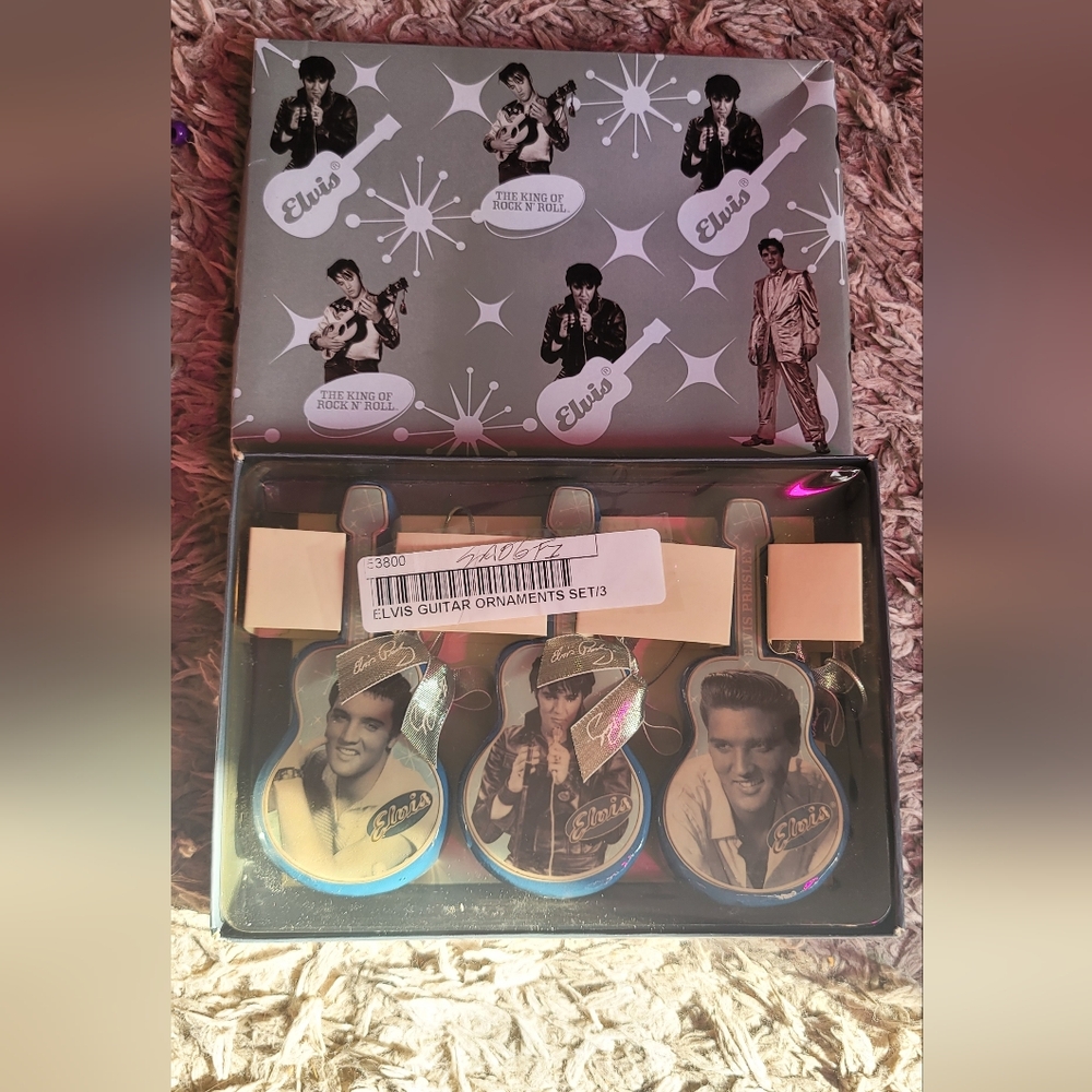Elvis Presley Vintage Guitar Ornaments Set!